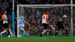 De Bruyne y Sterling dan alas al Manchester City