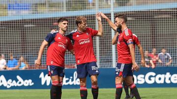 Pablo Ibáñez celebra su gol con Nacho Vidal y Torres.