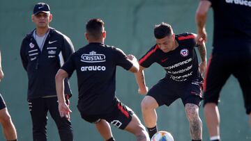 ******COBERTURA ESPECIAL, DISPONIBLE SOLO PARA CLIENTES ESPECIALMENTE ABONADOS*******
Futbol, entrenamiento de la seleccion chilena.
El jugador de la seleccion chilena Christian Bravo es fotografiado durante el entrenamiento vespertino realizado en la cancha del hotel Principe Felipe de La Manga, Espana.
14/10/2019
Andres Pina/Photosport
Football, Chilean National team training session.
Chile's player Christian Bravo is pictured during the afternoon training session held at the Principe Felipe hotel in La Manga, Spain.
14/10/2019
Andres Pina/Photosport