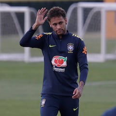 Neymar: "¿Ir al Real Madrid? Se dicen muchas bobadas..."