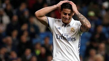 James durante el partido entre el Deportivo y el Real Madrid en el Bernabéu