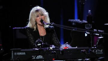 Honoree Christine McVie of the group Fleetwood Mac performs during the 2018 MusiCares Person of the Year show honoring Fleetwood Mac at Radio City Music Hall in Manhattan, New York, U.S., January 26, 2018.  REUTERS/Andrew Kelly/File Photo