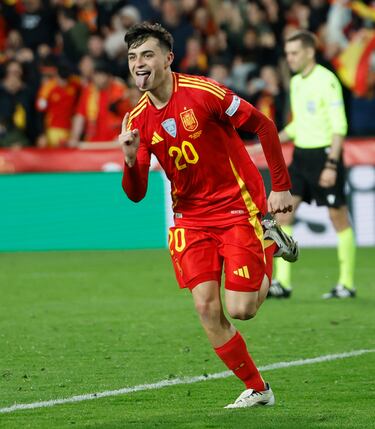 El penalti decisivo, que le da la victoria a España.