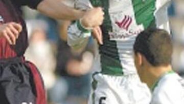 Selu estará en el once inicial del Córdoba.