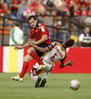 En 15 minutos Medellín eliminó al Tolima. Pérez, Hechalar y Monsalvo anotaron los goles de la victoria 3-1.