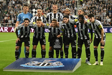 Nick Pope, Fabian Schär, Dan Burn, Joelinton, Bruno Guimarães, Sandro Tonali, Harvey Barnes, Kieran Trippier, Antohony Gordon, Elanga y Tino Livramento.