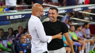 Guardiola y Xavi, en el partido por la causa de la ELA auspiciado por Unzué.