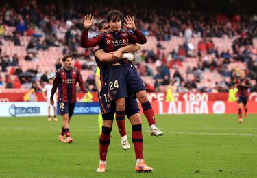 Otro buen partido del jugador levantinista que le puso la guinda con un gol de los suyos. 
