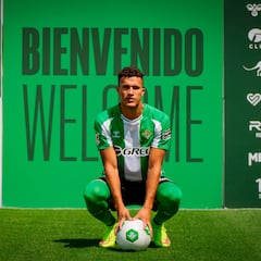 A assinatura mais cara do Betis não será pelo menos a estréia de setembro
