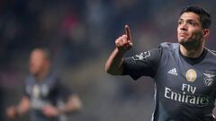Raúl Jiménez se reencontró con el gol en Benfica