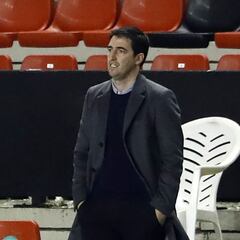 Iraola: "Nos jugamos el playoff y en casa hay que defender lo nuestro"
