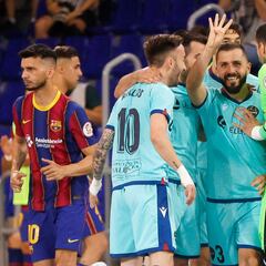 El Levante gana en penaltis al Barça el primer punto de la final