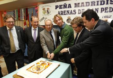 Guti da nombre a la peña madridista del pueblo abulense.