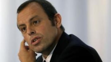 <b>POLÍTICA.</b> Si es presidente, Rosell quiere alejar al Barcelona de la política.