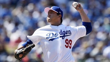 LOS ANGELES, CA - MAY 12: Pitcher Hyun-Jin Ryu #99 of the Los Angeles Dodgers throws a pitch against the Washington Nationals during the seventh inning at Dodger Stadium on May 12, 2019 in Los Angeles, California.   Kevork Djansezian/Getty Images/AFP
 == FOR NEWSPAPERS, INTERNET, TELCOS &amp; TELEVISION USE ONLY ==