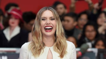 El escote de Elizabeth Olsen pudo con el Capitán América