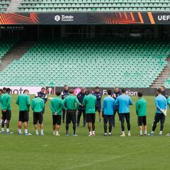 A la Conference bajo mínimos