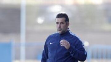 Óscar Mena.