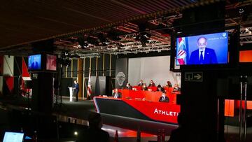Elizegi y su Junta en esta Asamblea dominical.