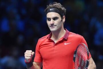 Roger Federer desplegó toda su artillería para aguantar a Stanislas Wawrinka y jugar una nueva final del Master.