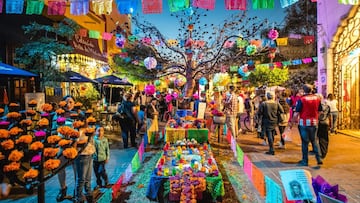 Túnel de luces y altar tradicional: el cuco pueblo mexicano con curiosas celebraciones en el Día de Muertos