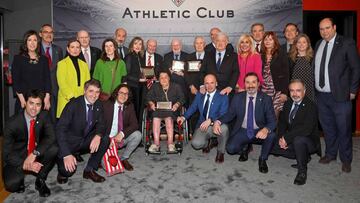 La directiva, con socios de 75 años