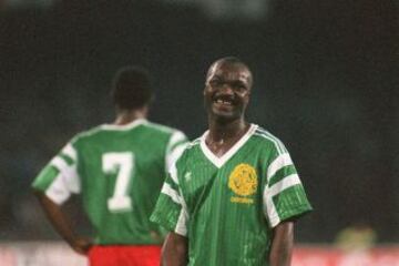 Roger Milla, el histórico jugador de Camerún, cumple hoy 63 años.