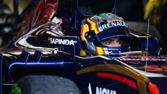 Carlos Sainz, a los mandos de su Toro Rosso.
