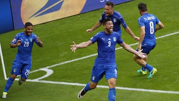 Italy players celebrate after Graziano Pelle scored the 2-0 goal during the UEFA EURO 2016 round of 16 match between Italy and Spain at Stade de France in St. Denis, France, 27 June 2016.
 
 
 (RESTRICTIONS APPLY: For editorial news reporting purposes onl