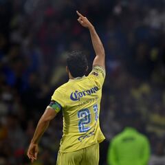 Henry Martin, lejos del top 5 de goleadores históricos en torneos cortos