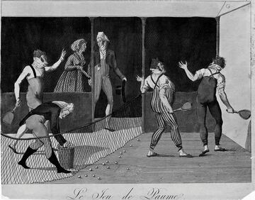 Ancestro de los deportes de raqueta en Europa.
Muy popular en el siglo XVIII en Francia (Jeu de Paume) y en Italia (Giocco della palla) con normas parecidas pero con diferencias sutiles entre ambos.
El juego consiste en devolver una bola por encima de una red, a la manera del tenis actual, y se practica en individual (1 contra 1) o en dobles (2 conta 2), pero tambi¨¦n se jugaba 3 contra 3 y hasta 4 contra 4. La forma de contar los puntos (15,30,40 y juego), es la utilizada siempre en el tenis. El origen de esta forma de contar no esta claramente establecido.