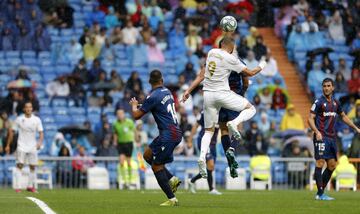 Su equipo ganó 3-2. Karim marcó dos goles. En la imagen, el 1-0.