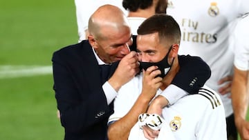 Hazard y Zidane en un momento de complicidad