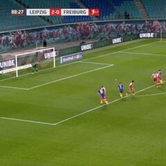 A más de 20 metros y Angeliño se inventa esto: pura fantasia del lateral de moda en Europa