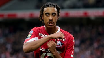 LILLE, FRANCE - NOVEMBER 12: Leny Yoro of Lille celebrates his goal during the Ligue 1 Uber Eats match between Lille OSC (LOSC) and Toulouse FC (TFC, Tefece) at Stade Pierre-Mauroy on November 12, 2023 in Lille, France. (Photo by Jean Catuffe/Getty Images)