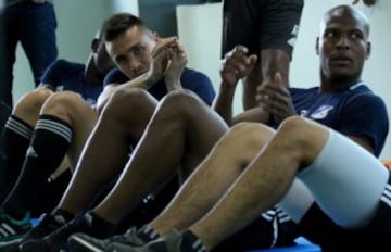 Millonarios se entrena en el gimnasio y piensa en Cortuluá