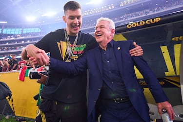 César Montes podría reunirse con Edson Álvarez en el futbol turco