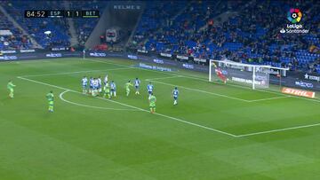 El golazo de tiro libre de Betis que lideró la remontada