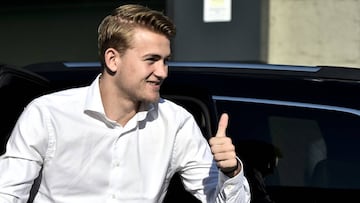 17/07/2019 17 July 2019, Italy, Turin: Dutch defender Matthijs de Ligt arrives for his medical examinations for completing his Juventus move from Ajax Amsterdam. Photo: Nicol&ograve; Campo/Lapresse via ZUMA Press/dpa
 DEPORTES
 Nicol&ograve; Campo/Lapress