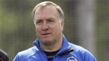 Advocaat, destituido como entrenador del Zenit