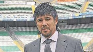 <b>SOLUCIONES. </b>Mario Barrera espera que el equipo reaccione y comience a ganar partidos.