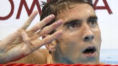 JJOO503 R&Iacute;O DE JANEIRO (BRASIL), 11/08/2016.-El estadounidense Michael Phelps celebra su medalla de oro hoy, jueves 11 de agosto de 2016, en la final de la categor&iacute;a masculina de los 200 metros combinado, de las competencias de nataci&oacute;n de los Juegos Ol&iacute;mpicos R&iacute;o 2016, en el Estadio Ol&iacute;mpico Acu&aacute;tico del Parque Ol&iacute;mpico, en R&iacute;o de Janeiro (Brasil). EFE/LAVANDEIRA JR