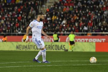 0-1. Vinicius marca el primer gol tras una asistencia de Karim Benzema.