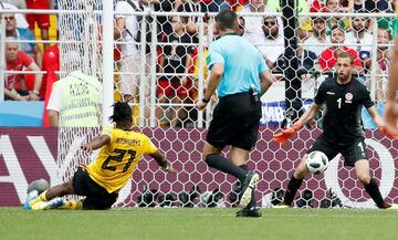 Batshuayi entró para dar descanso al pichichi Lukaku y tras varias ocasiones erradas remató un centro de Meunier y se estrenó en el mundial.