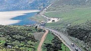 <b>MAGNÍFICO PAISAJE. </b>La belleza de los Lagos de Covadonga contrasta con la dureza de sus rampas.