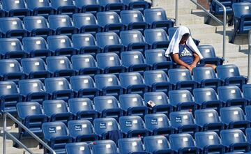 Seguidores presenciando el partido entre Johanna Konta y Caroline García. 