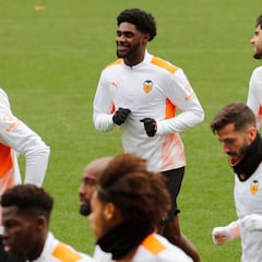 Thierry mejora, pero no llega al Elche