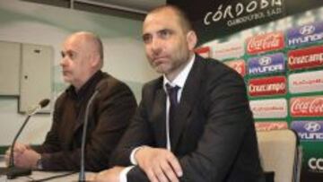 Juan Eduardo Esnáider durante su presentación el día 10 de abril.