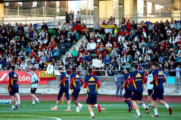 Los aficionados llenaron las gradas durante el entrenamiento de la Selección.