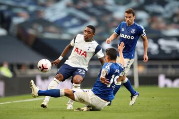 El equipo de Carlo Ancelotti ganó por 0-1 en el debut de la Premier League 2020/2021. James debutó, jugó 91 minutos y tuvo un gran papel. Yerry Mina fue el jefe de la defensa. Calvert Lewin marcó el gol del triunfo.
